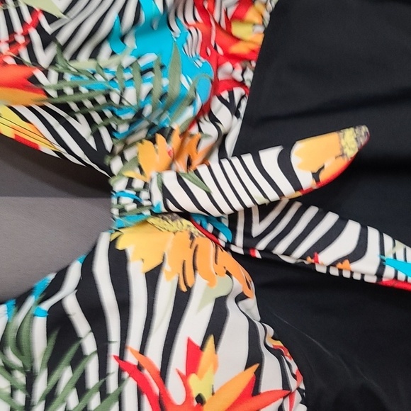 Bon Prix Collection Womens Swimsuit/Dress Built in Bra Size 4 EUC - Picture 2 of 10